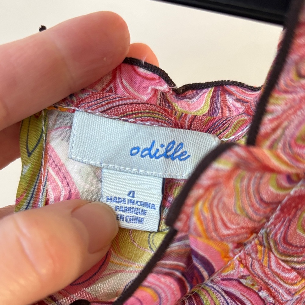 Colorful top with ruffle detail - Picture 7 of 9